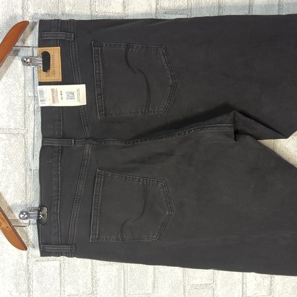 Signature Levi Strauss Black Heritage High Rise Kick Boot Jean Size 16 - Picture 4 of 5